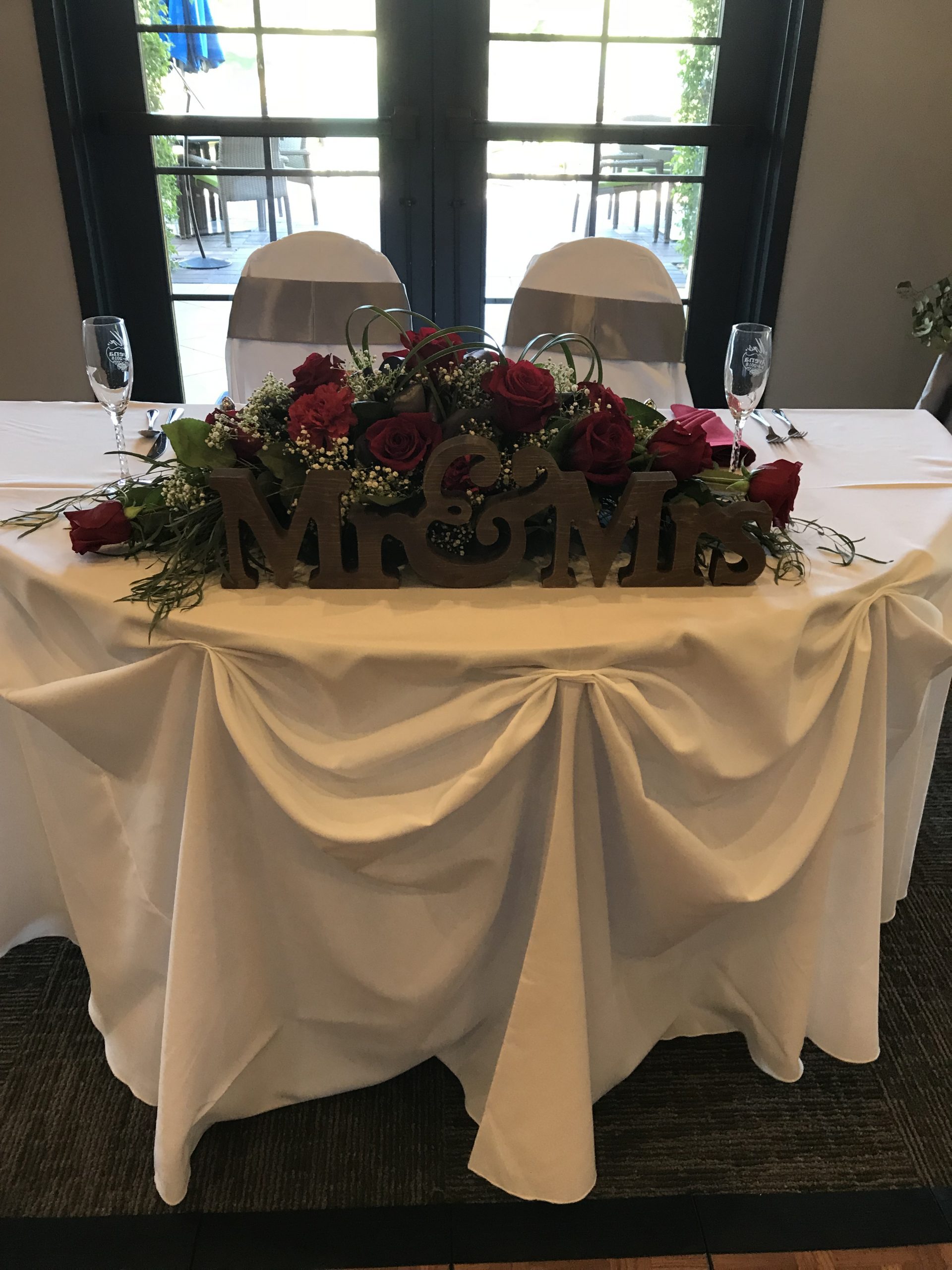 Grill Room at Mountain Falls sweetheart table